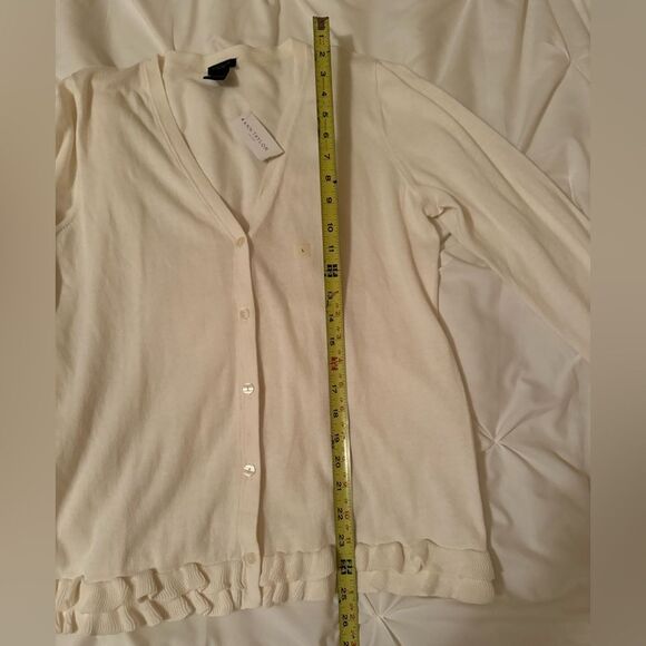 NWT Ann Taylor Factory Ruffled Cuffs And Hem Cardigan Size Large - Picture 7 of 9
